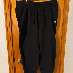 Nike Women’s Black Sweatpants Size 1X